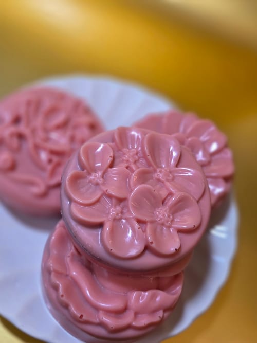 Customize your personalized cake or dessert order